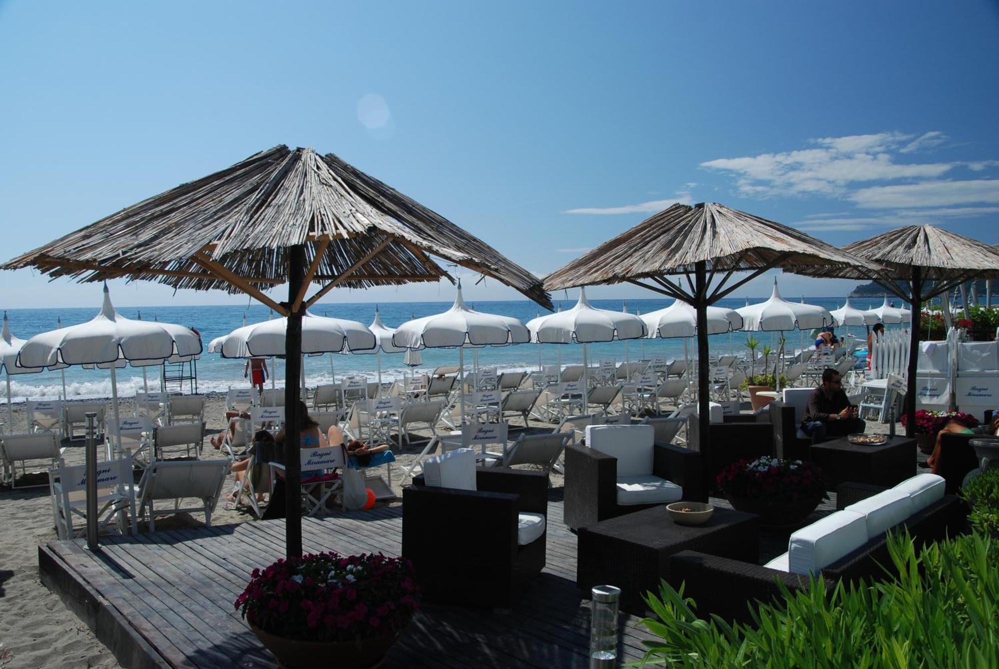 Hotel Marisa Albenga Zewnętrze zdjęcie