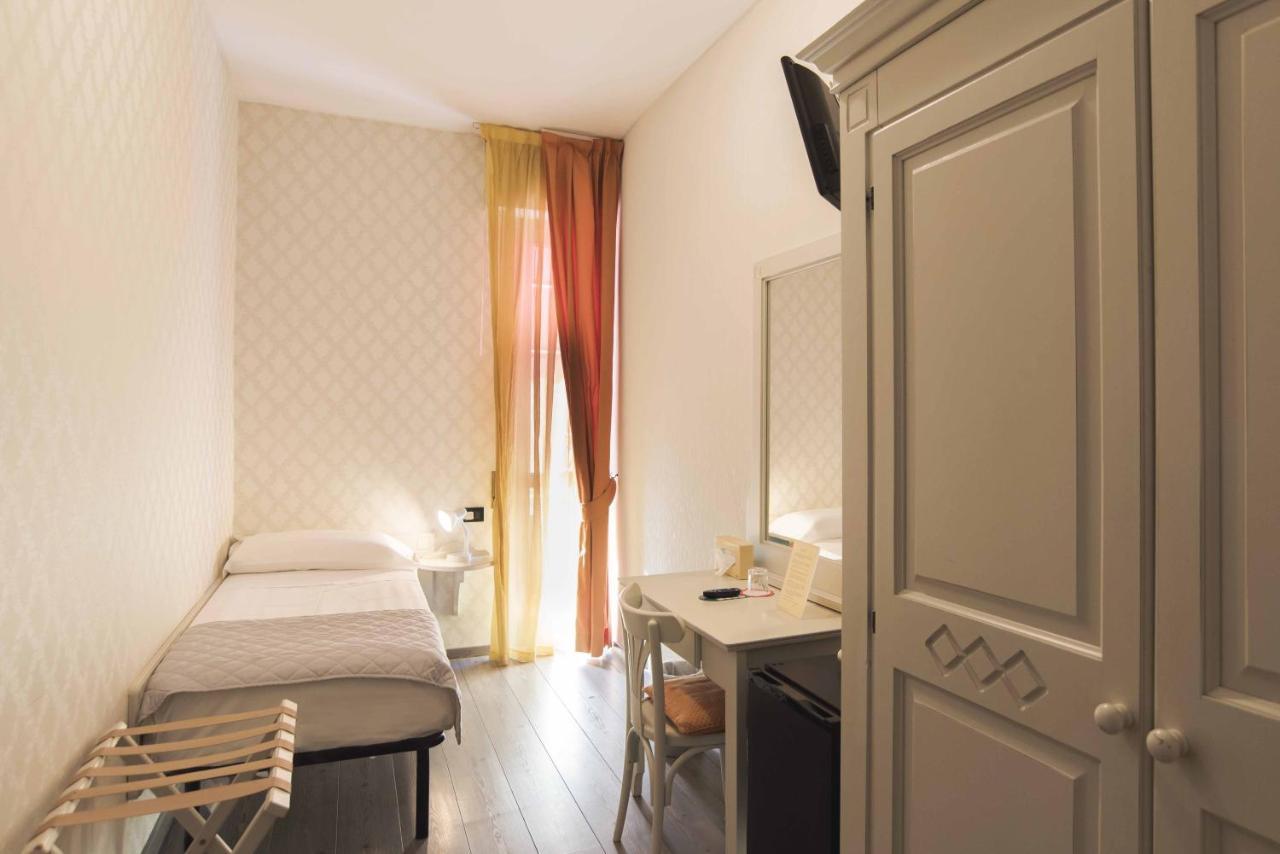Hotel Marisa Albenga Zewnętrze zdjęcie