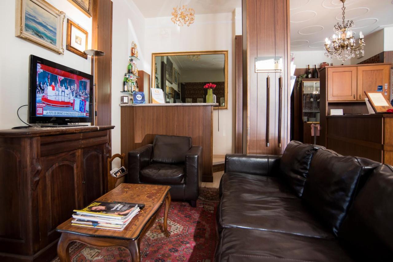 Hotel Marisa Albenga Zewnętrze zdjęcie