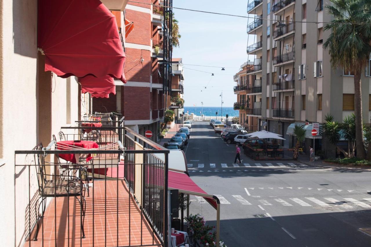 Hotel Marisa Albenga Zewnętrze zdjęcie