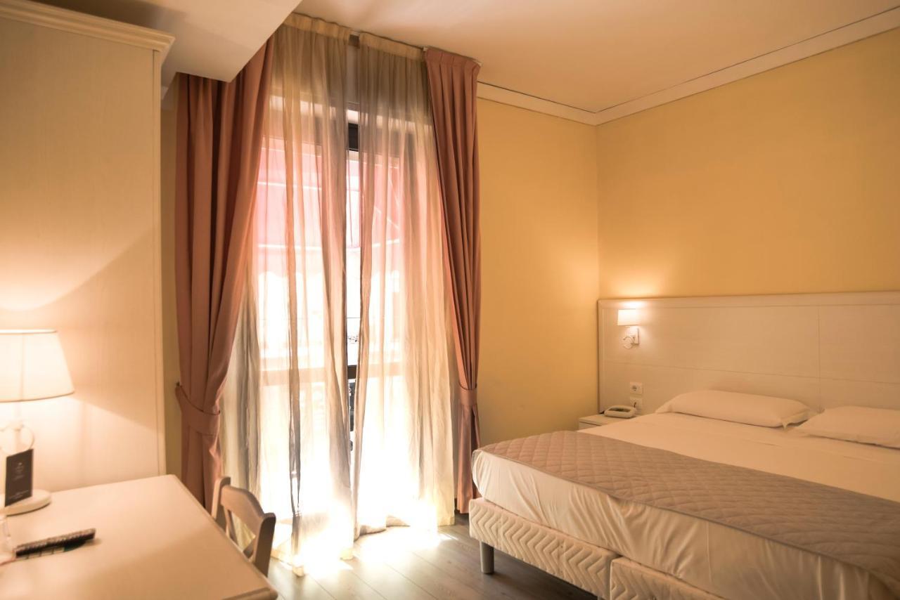 Hotel Marisa Albenga Zewnętrze zdjęcie