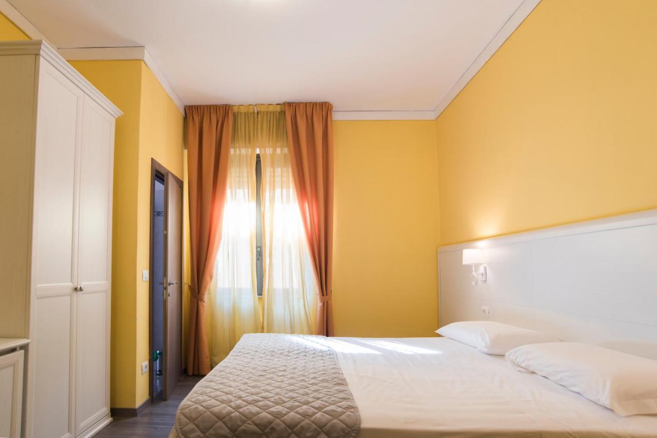 Hotel Marisa Albenga Zewnętrze zdjęcie