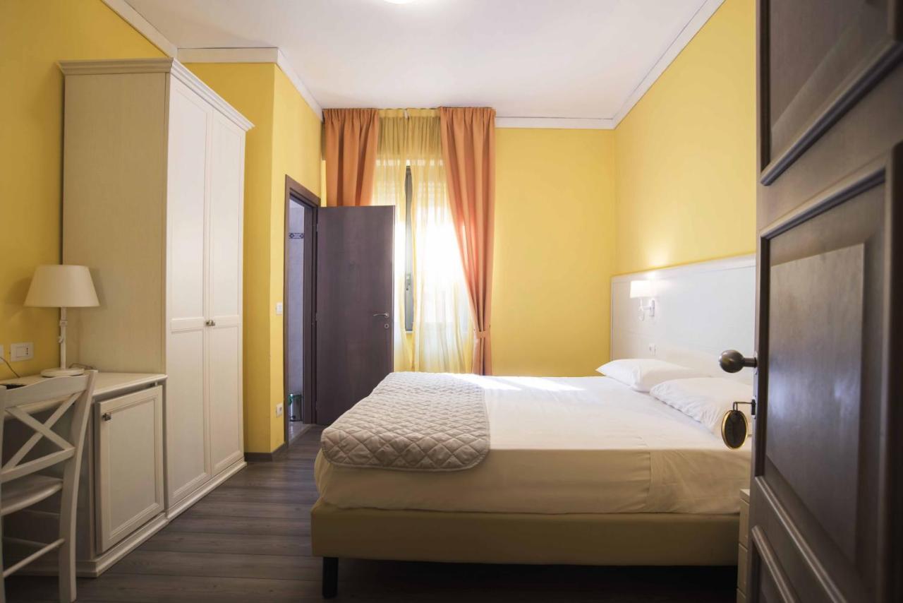 Hotel Marisa Albenga Zewnętrze zdjęcie